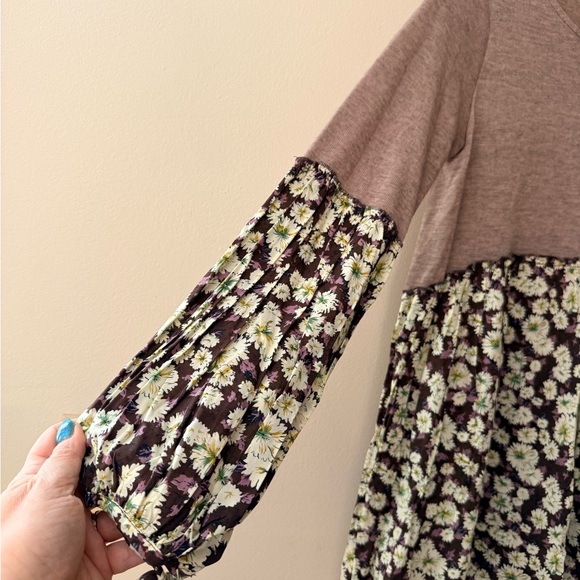 Easel NWOT New Without Tags Floral Long Sleeve Tunic Top, size M, Mauve Purple - Picture 4 of 10